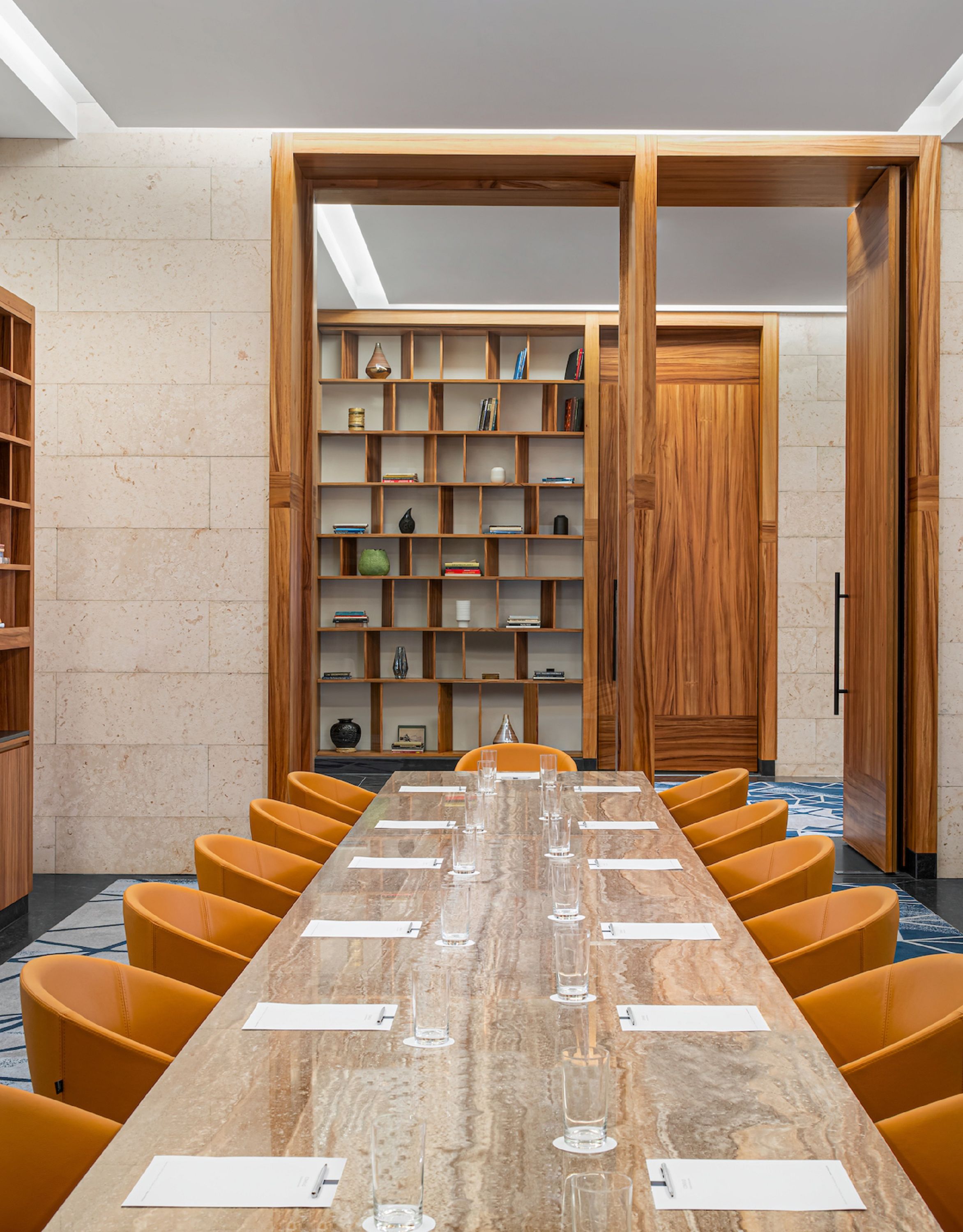 kokoushuoneen kokoustila