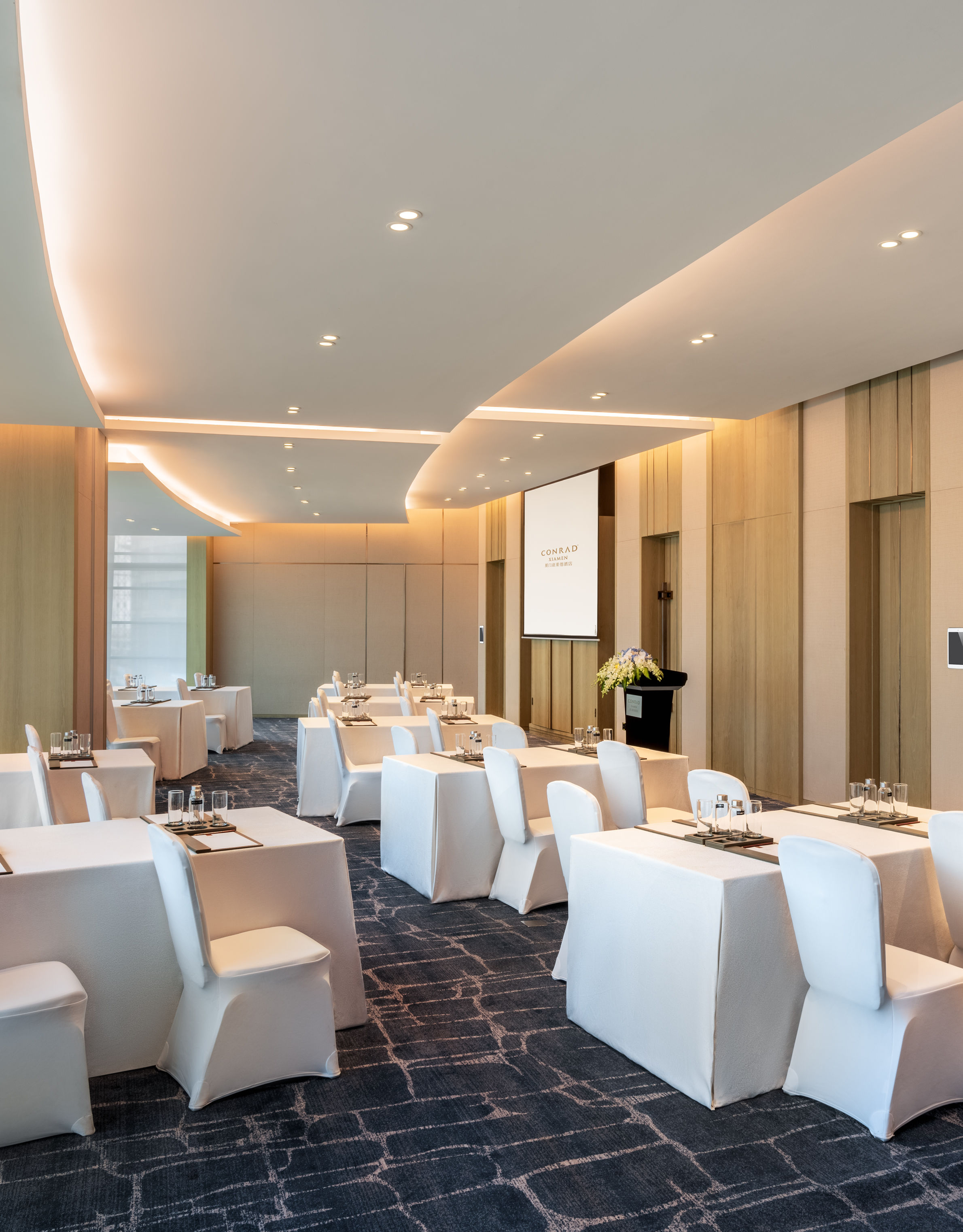 Inspiration Meeting Room Setup Fish Bone Style