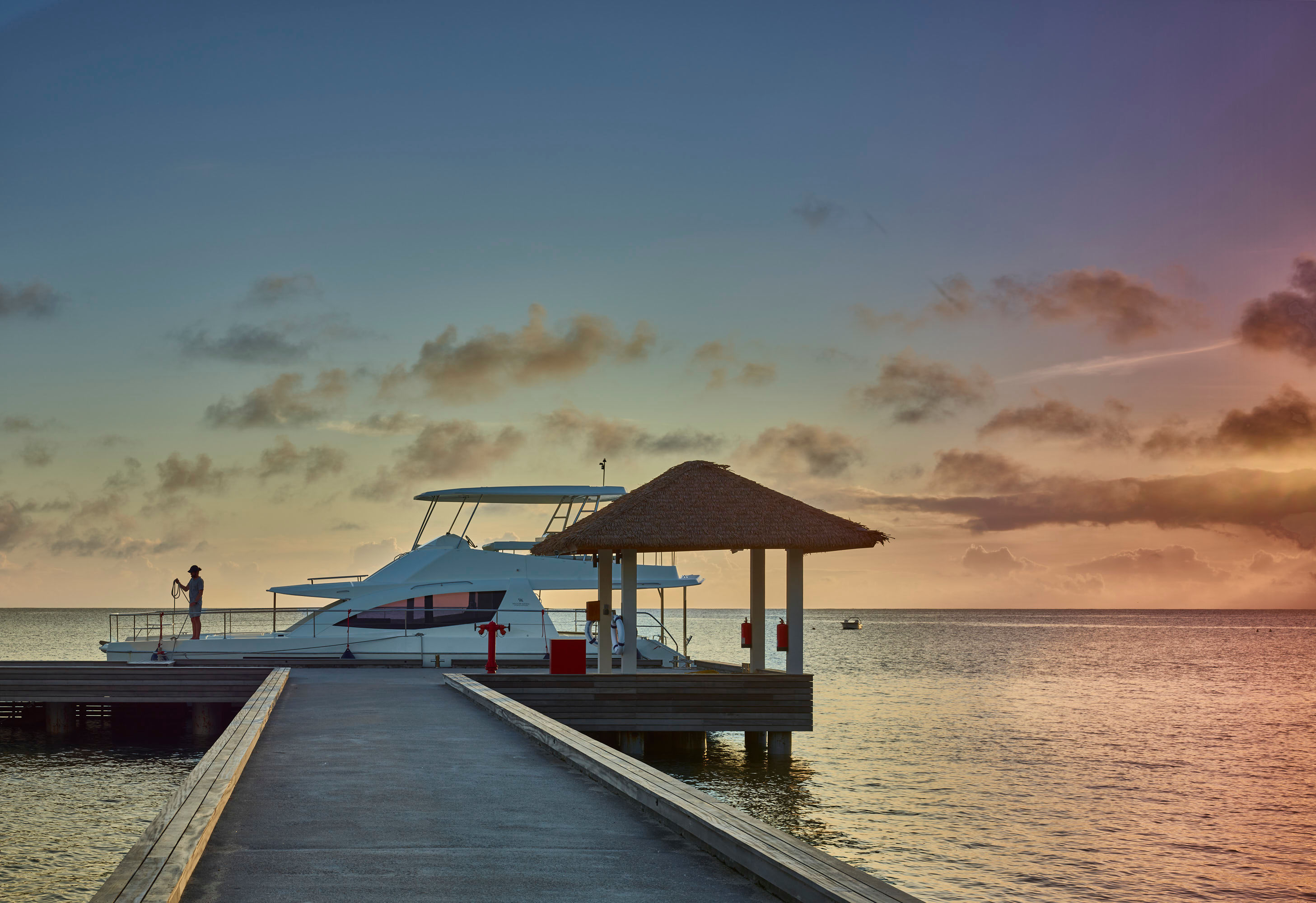 Turistické aktivity – Loď zakotvená v mole