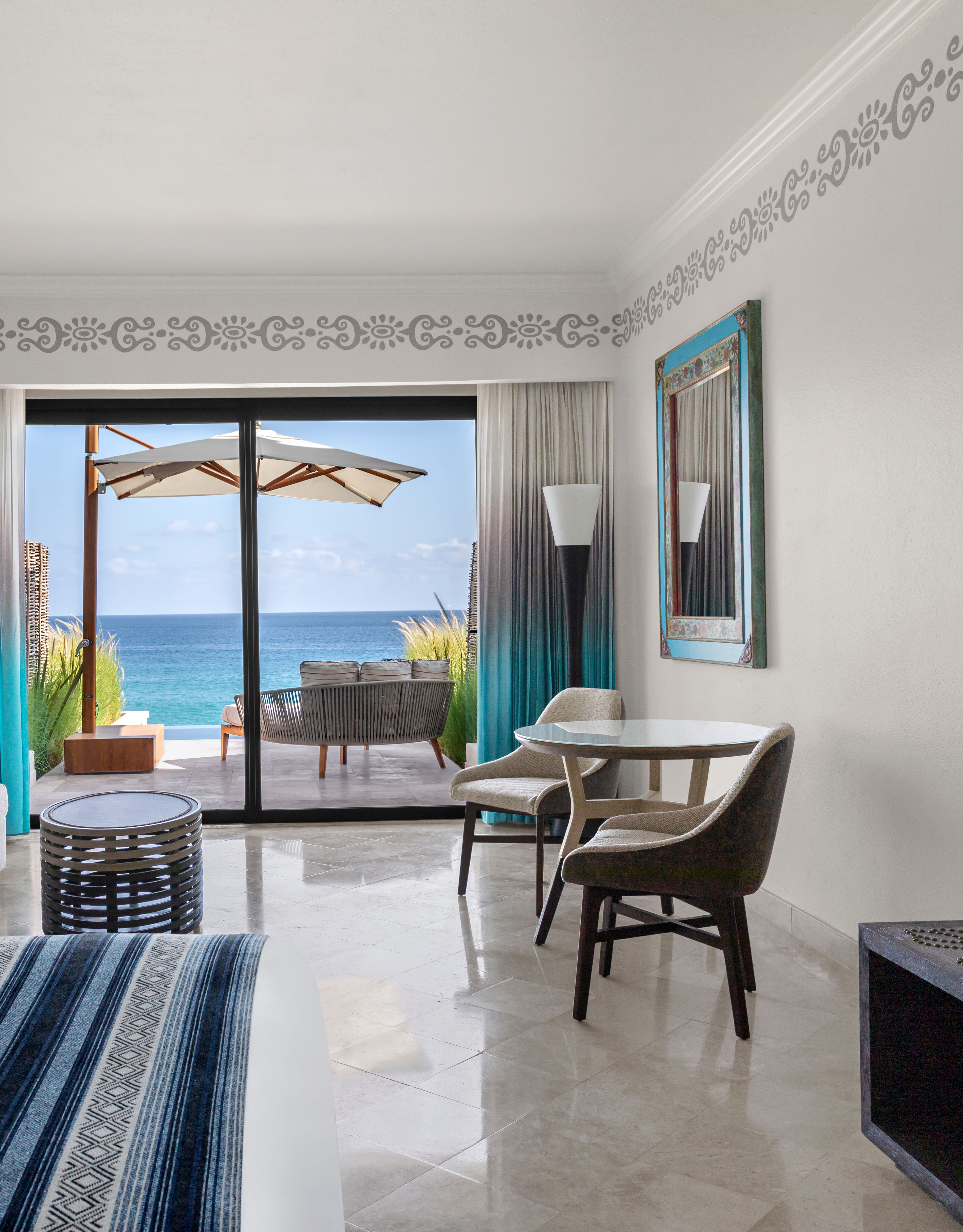 Pool Suite Bed View