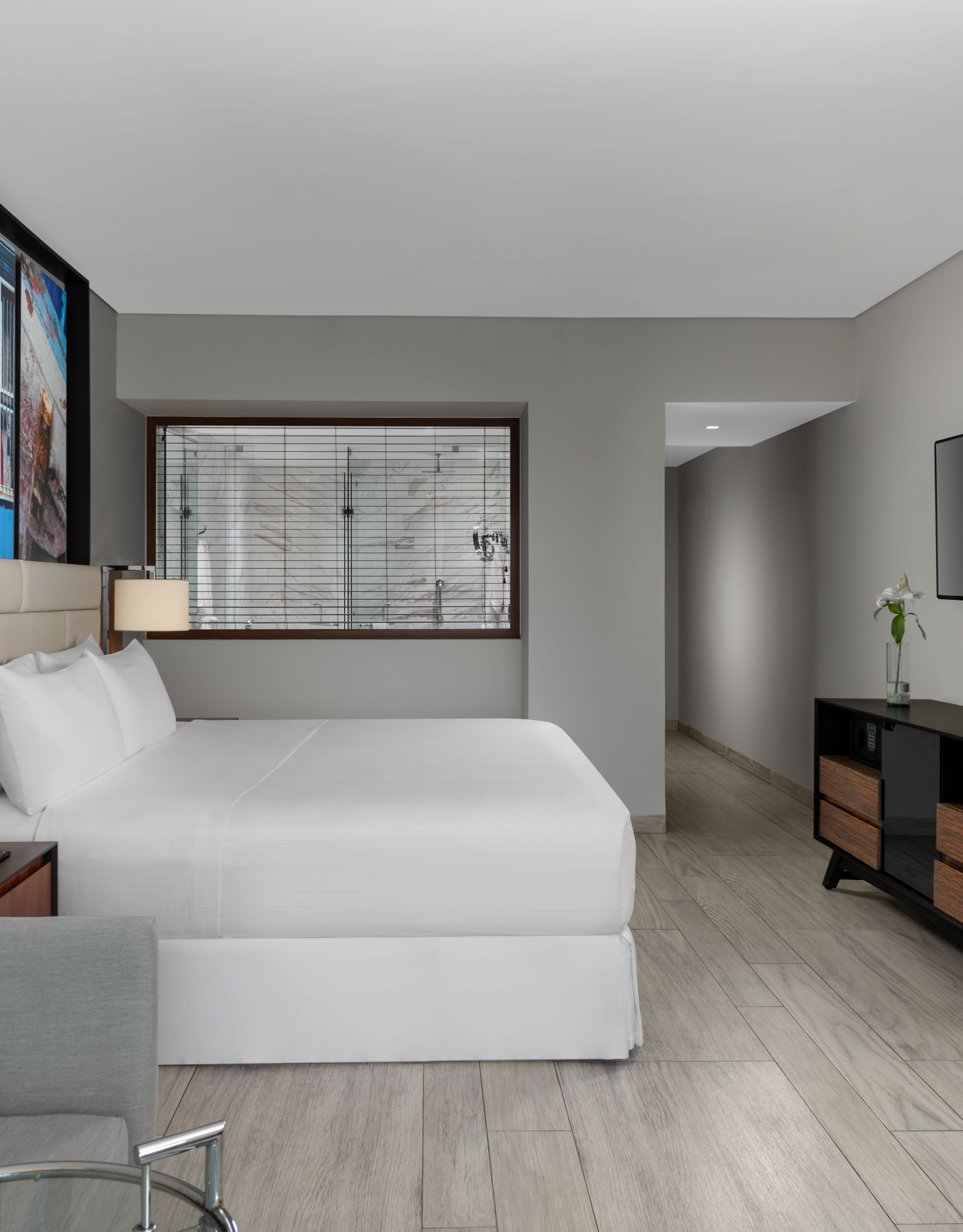 Chambre avec très grand lit