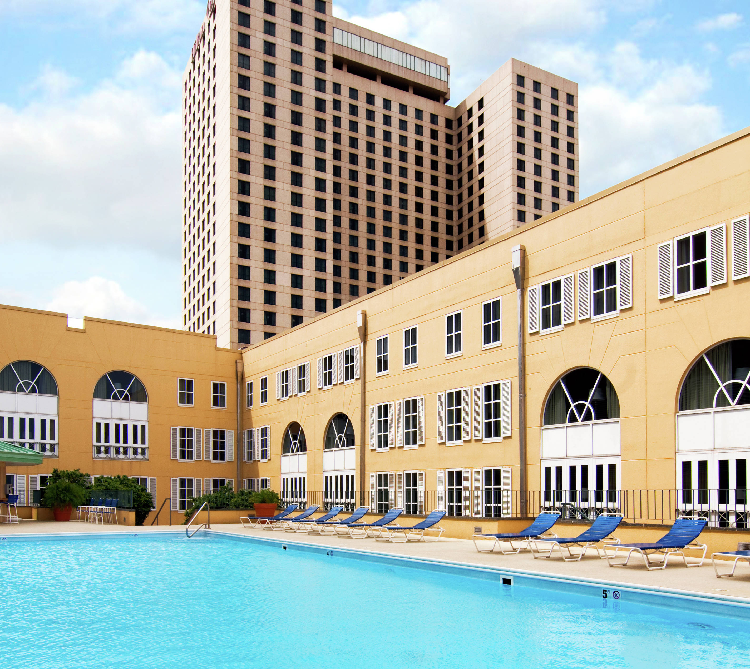 Amenities & Services | Hilton New Orleans Riverside Downtown Hotel