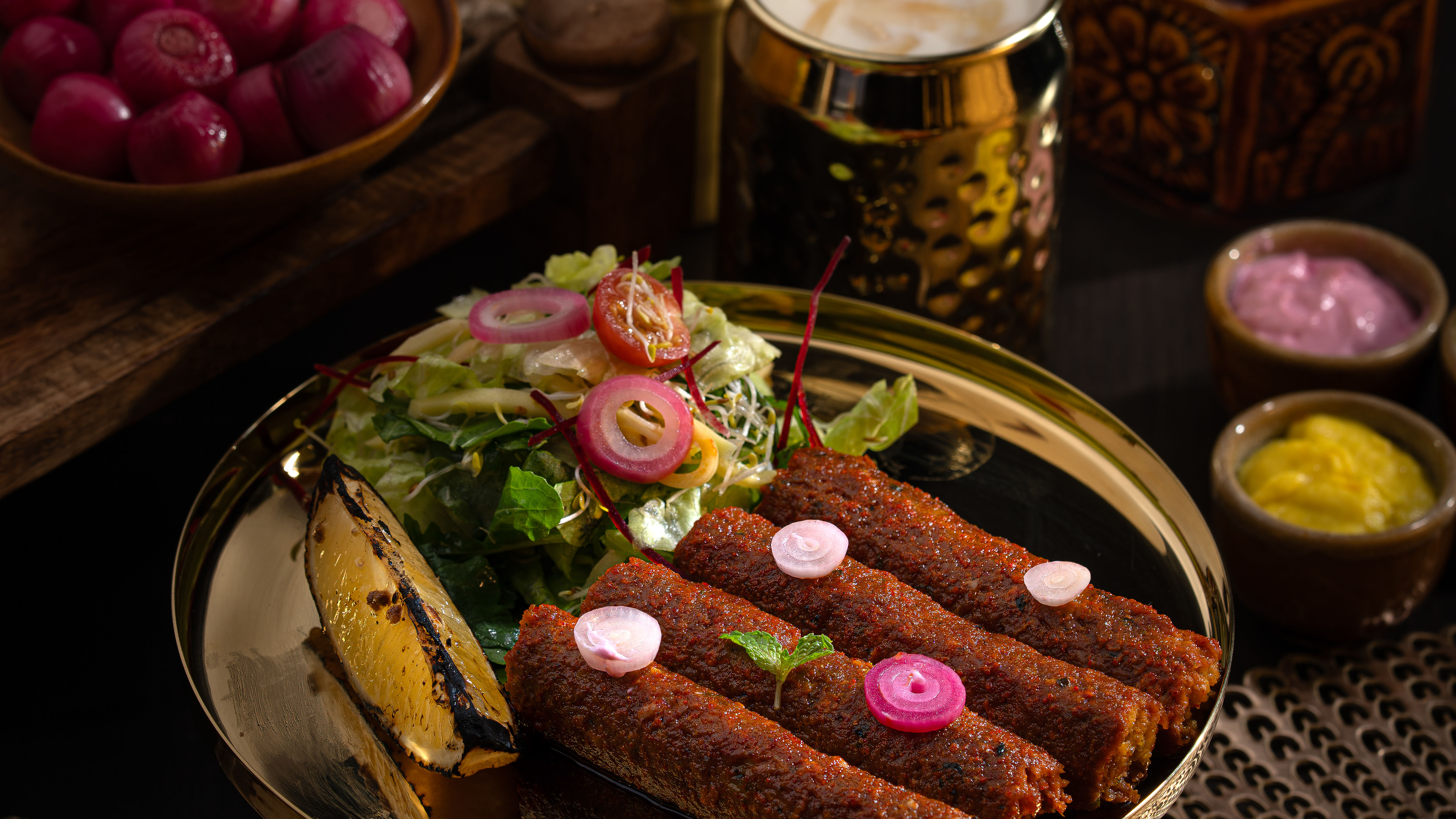 Indian Durbar, salad plate, appetizers and pita bread