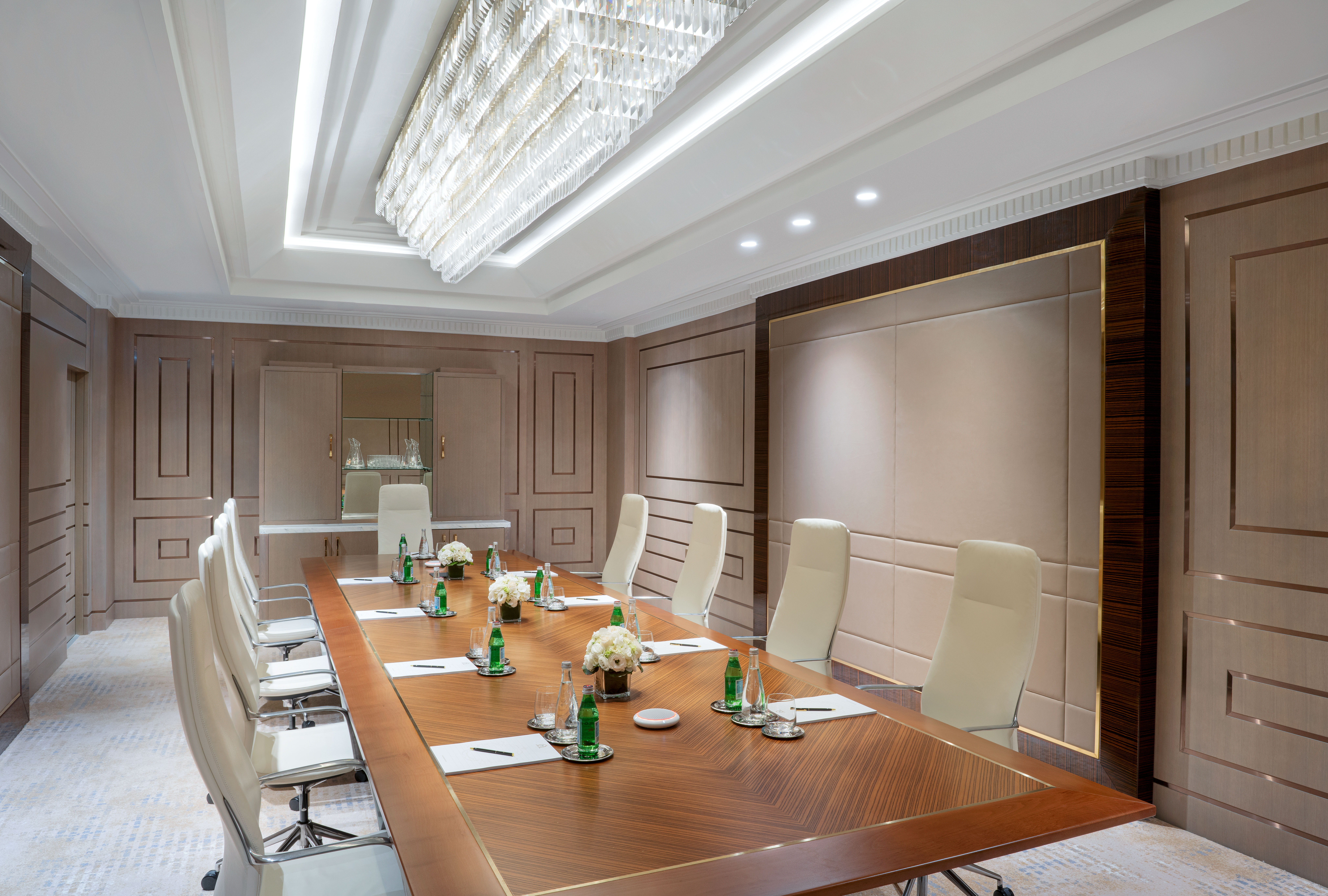 Saphire Meeting Room with Seating for Ten Guests