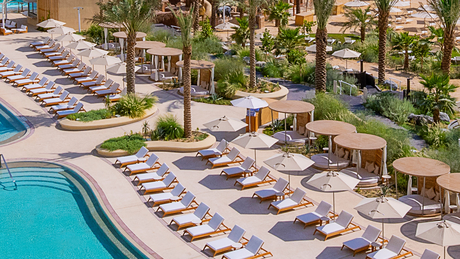 Outdoor Pool and Lounge Area