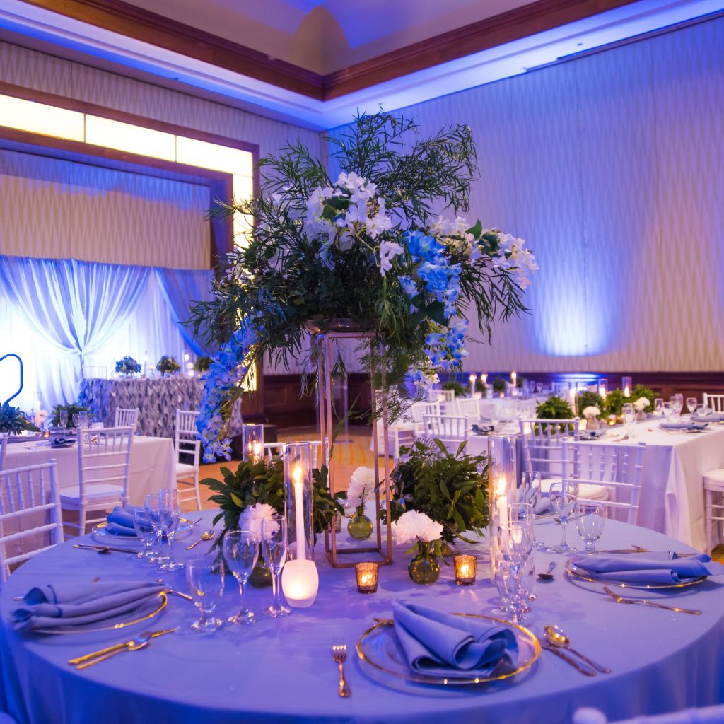 ballroom wedding table settings