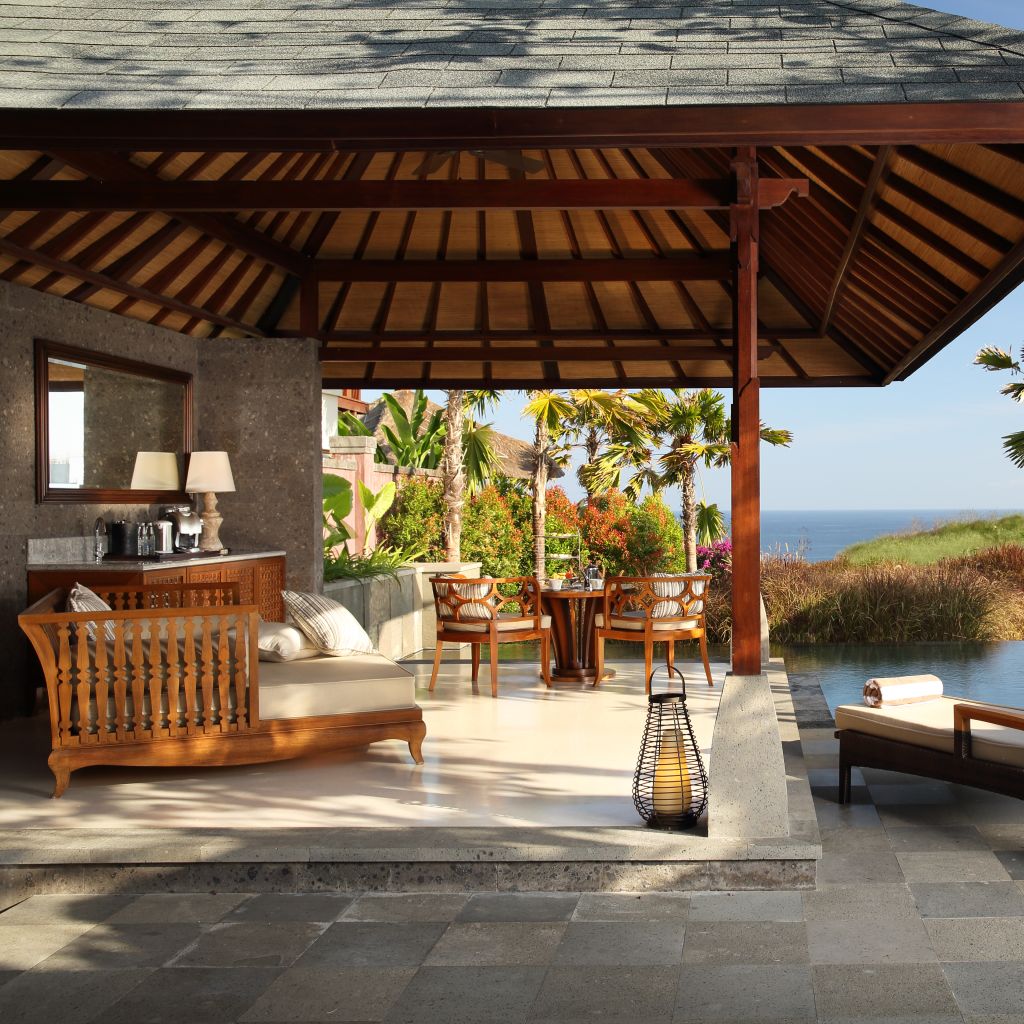 Guestroom Villa Lounge Area With Ocean View