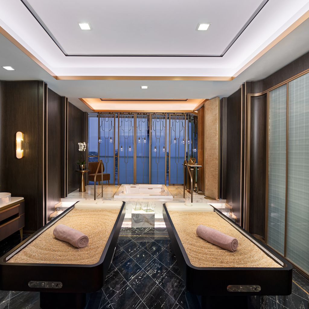 Spa VIP Couple Suite with Dual Vanity Area
