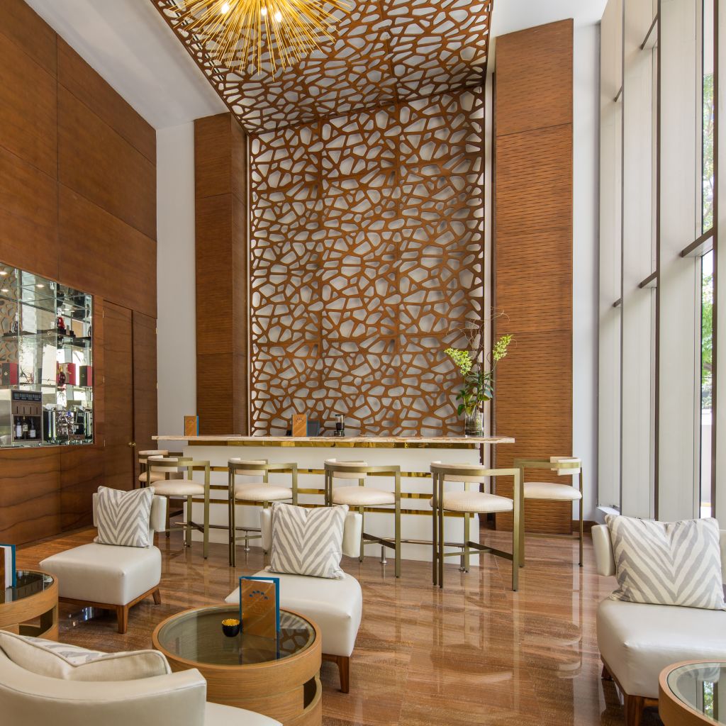 Peacock Alley Lobby Bar