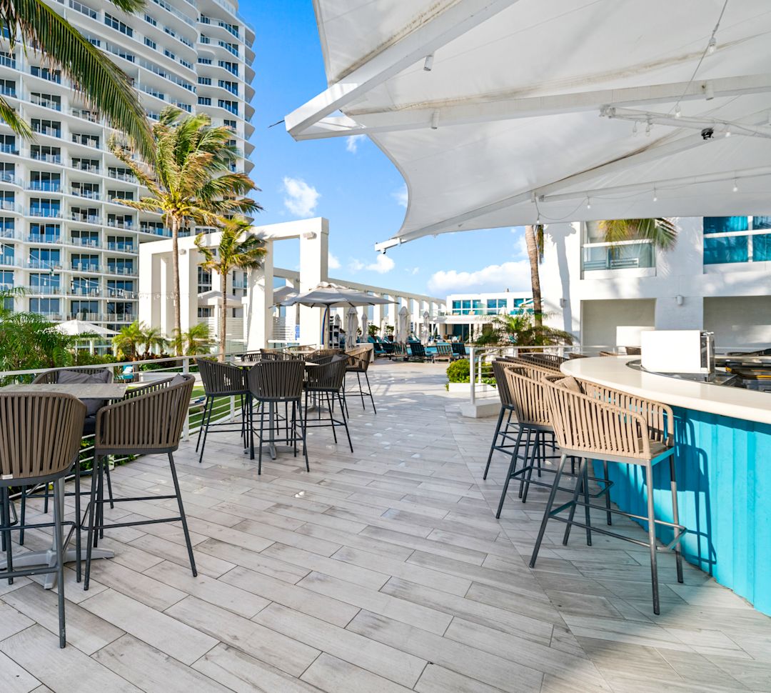 Spinnaker Pool Grill