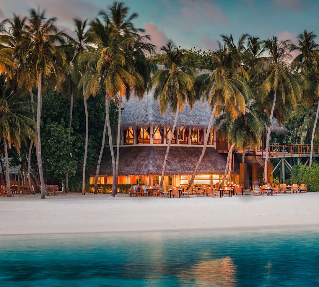 ウファ・バイ・ジェレミー・レオン