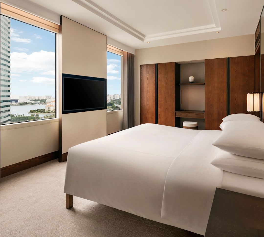 Large Bed and TV in a Guest Room-transition