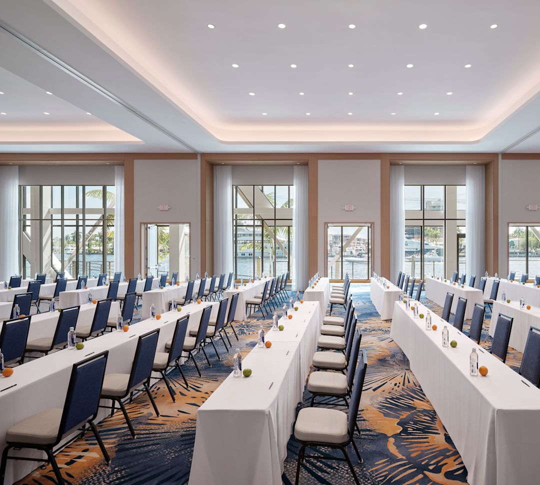 Sunum tarzında toplantı odası