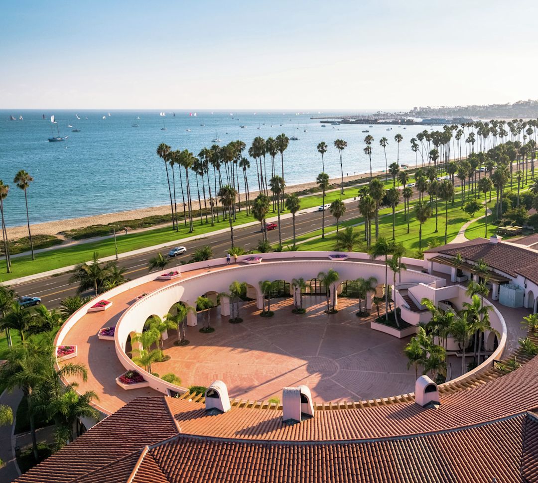 俯瞰圆顶大厅和大广场