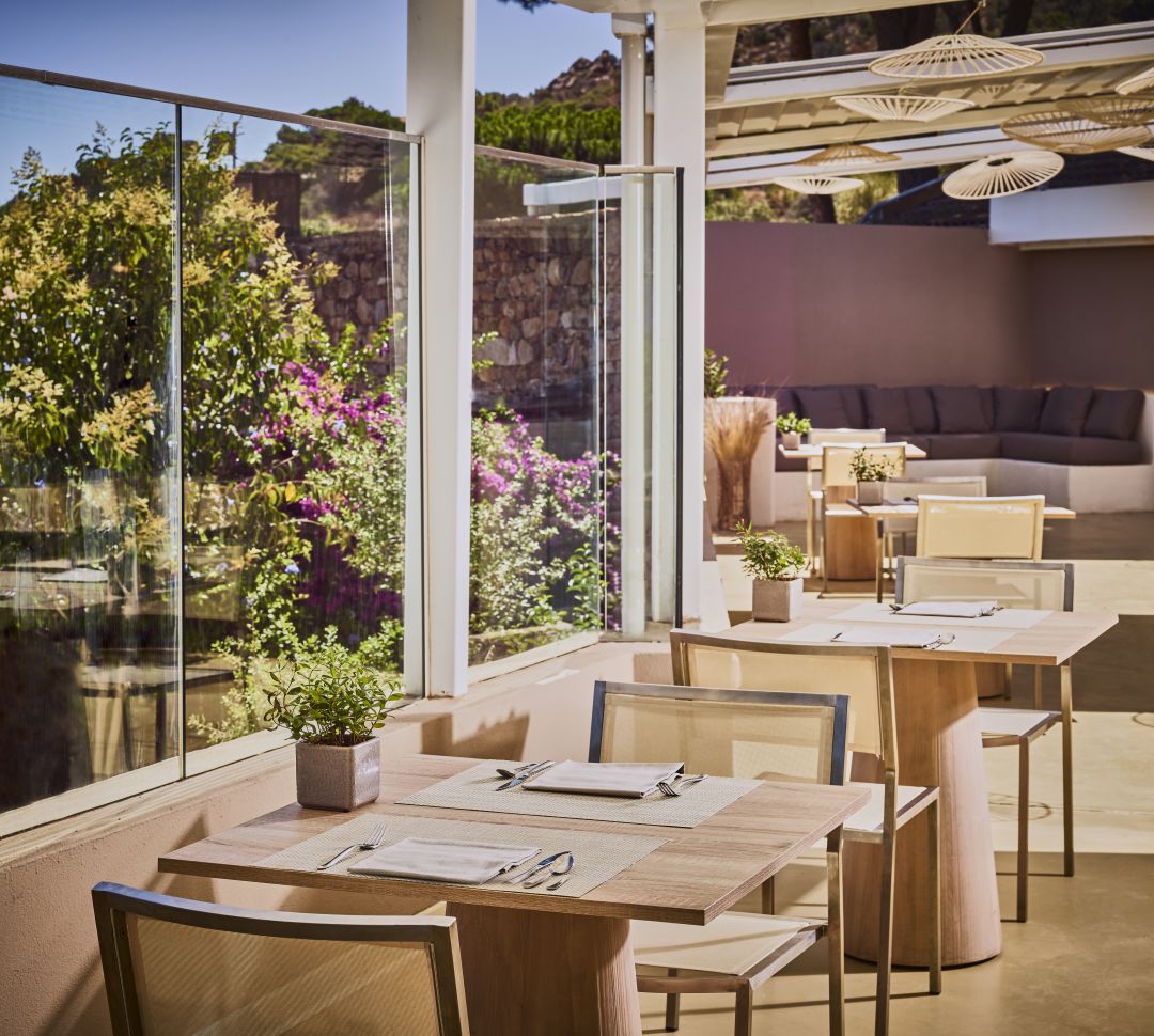 Ristorante Il Ginepro con vista sul giardino