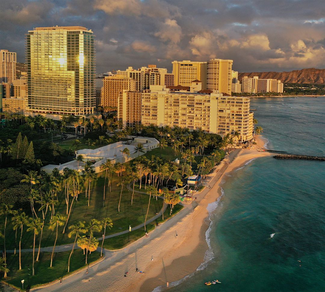 ビーチと海に面したホテル