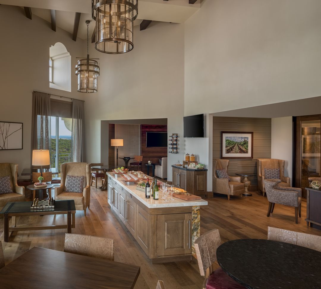 Lounge with tables and chairs