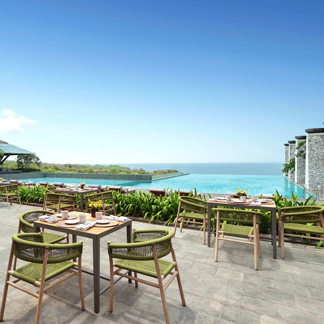 Restaurant "Commone" mit Terrasse und Meerblick – Übergang