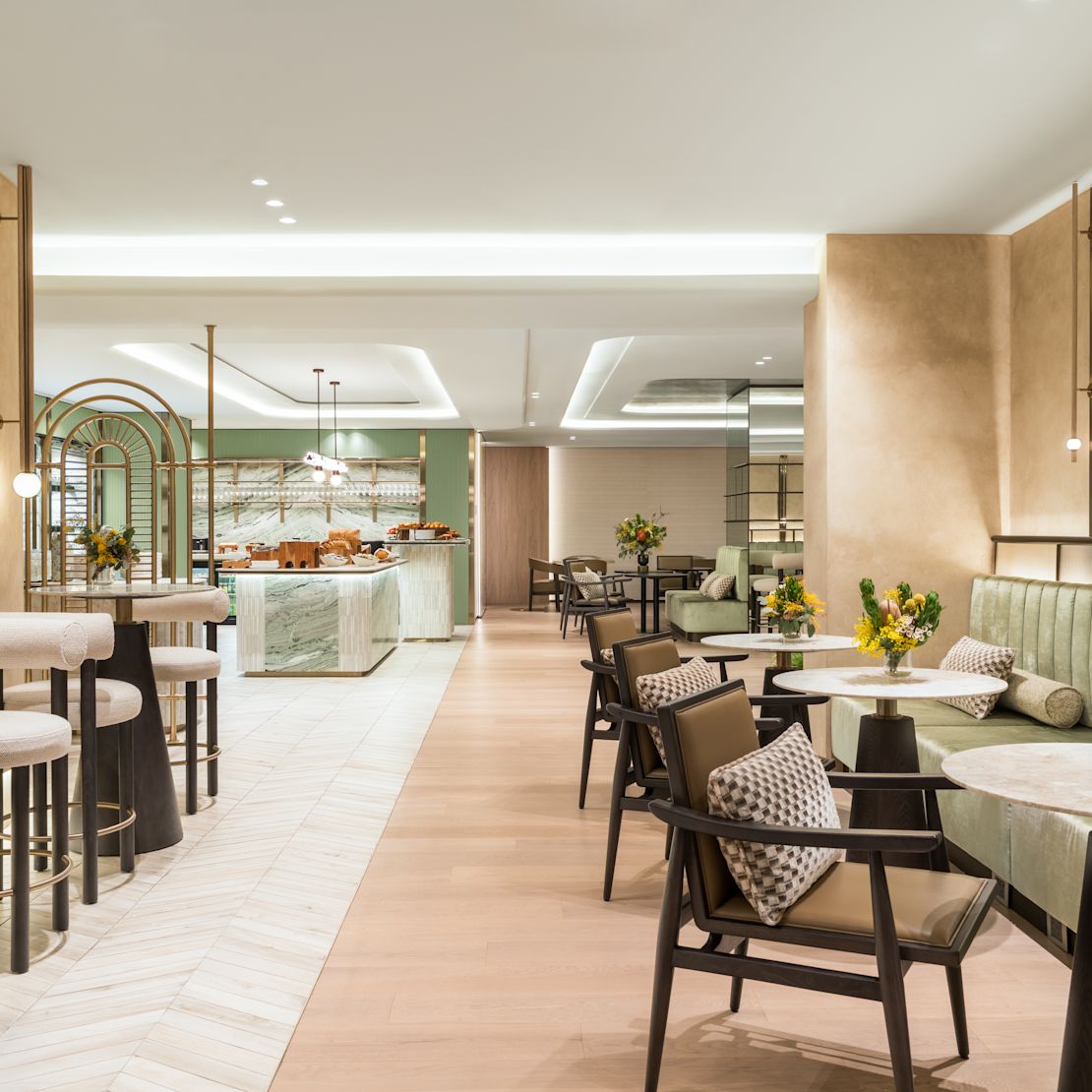 Lobby Lounge Dining Area-transition