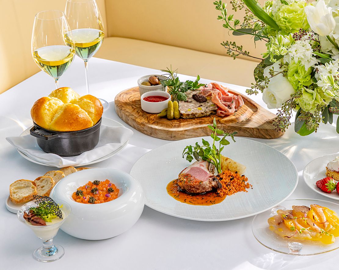 Bebidas y comidas del brunch: transición