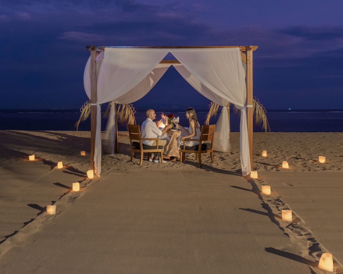 Seaside Bonfire Dining-transition