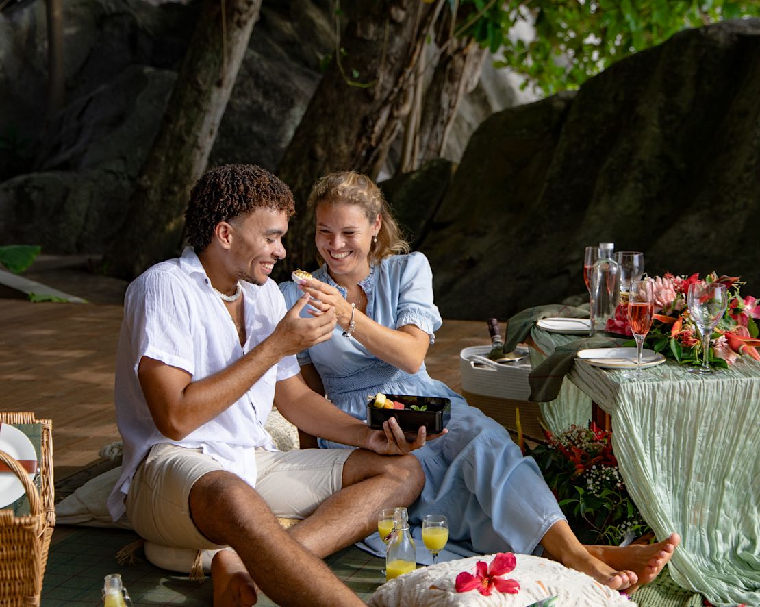 Couple Enjoying a Picnic Date at the Beach-transition