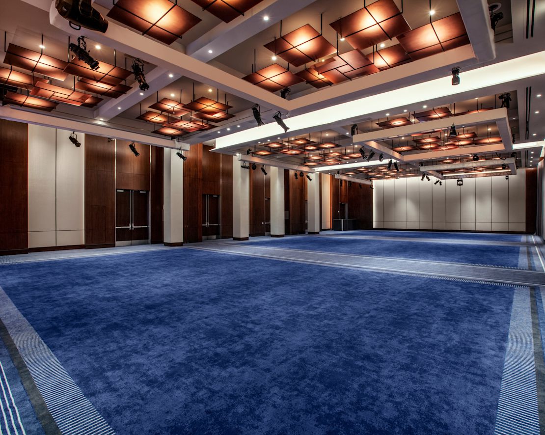 Guest Room Wet Bar Area-transition