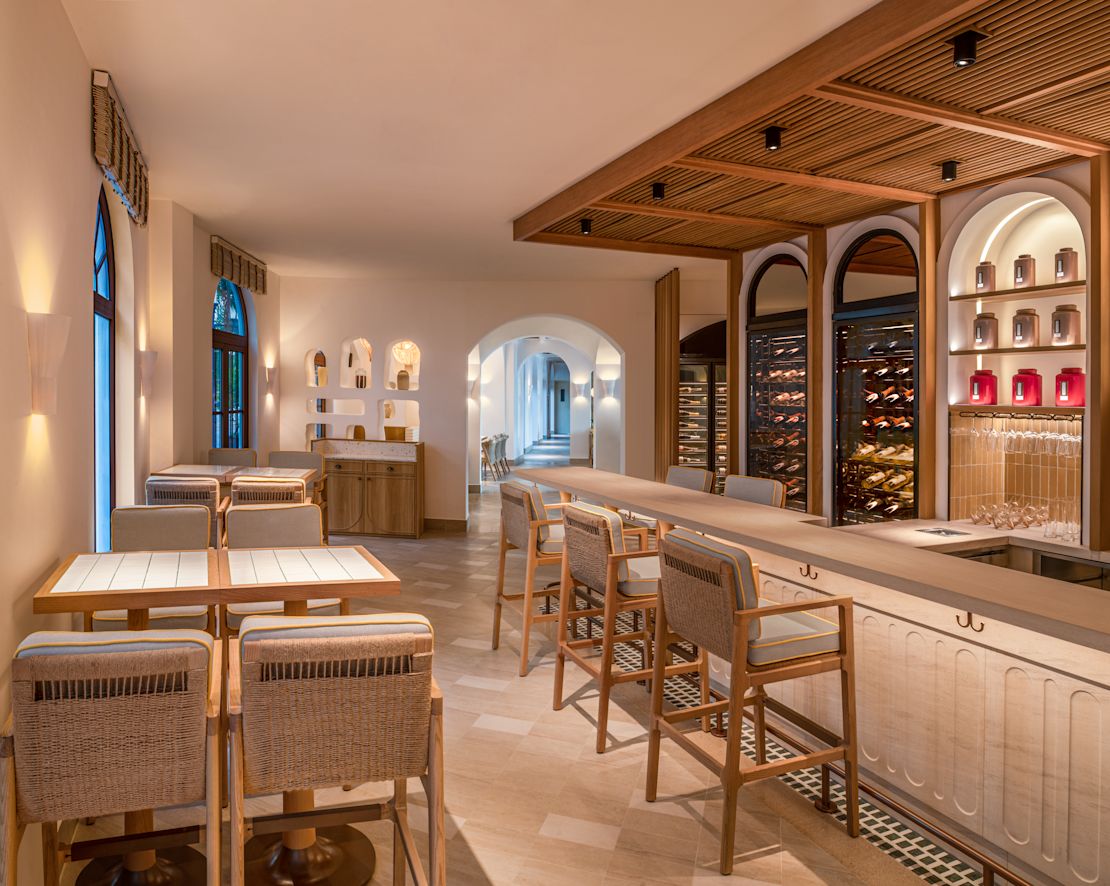 イタリア料理レストラン「マーレ」、前移行