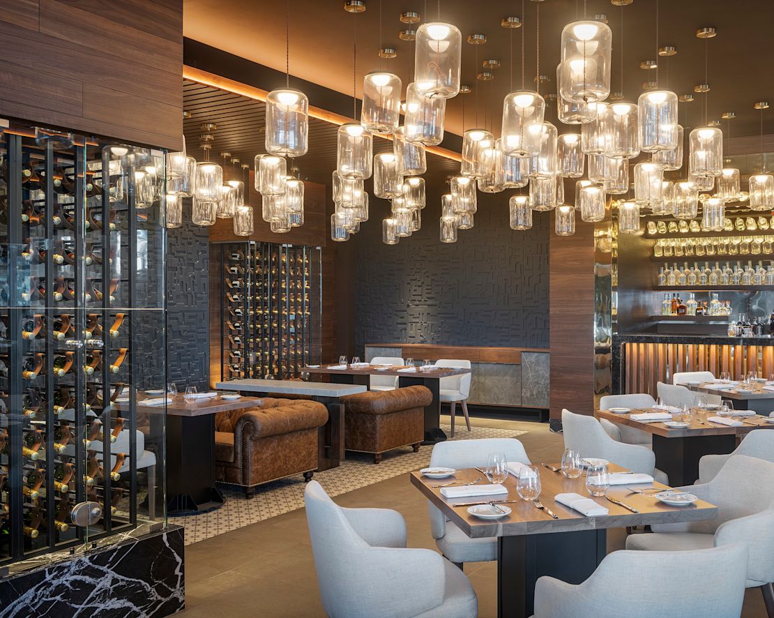 Auma Dining-transition