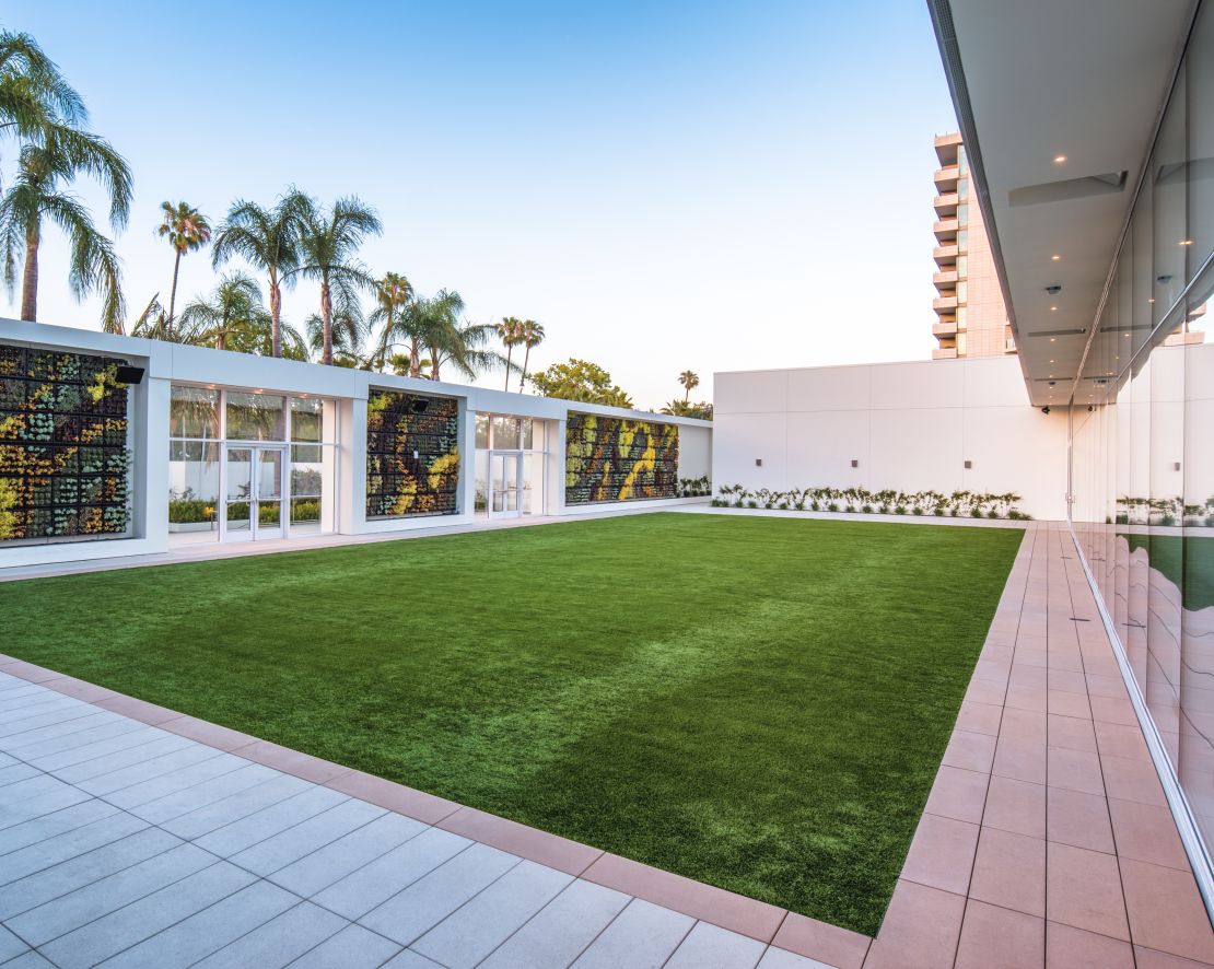 The Wilshire Garden Event Space-transition