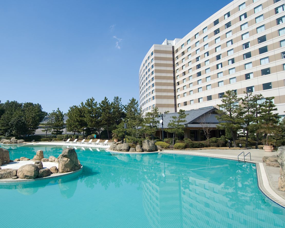 Trädgårdspool – övergång