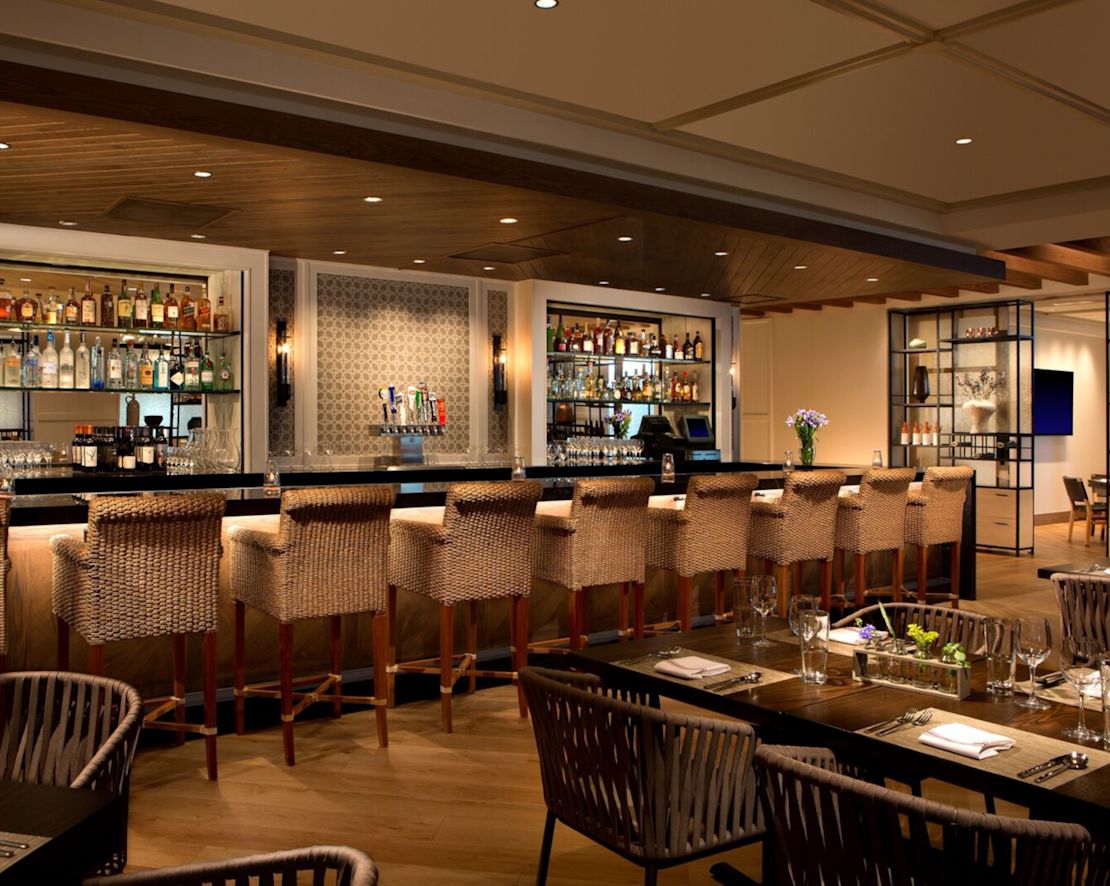 SweetFire Kitchen Bar seating-transition
