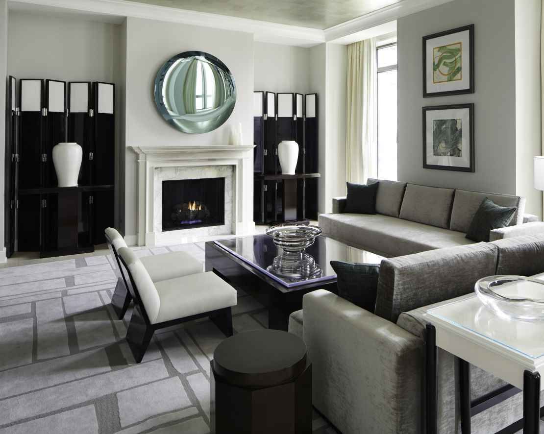 suite living area-transition