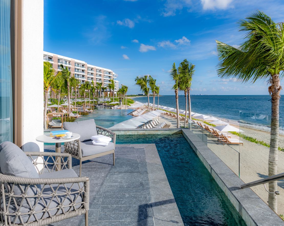 outdoor patio lounge area-next-transition