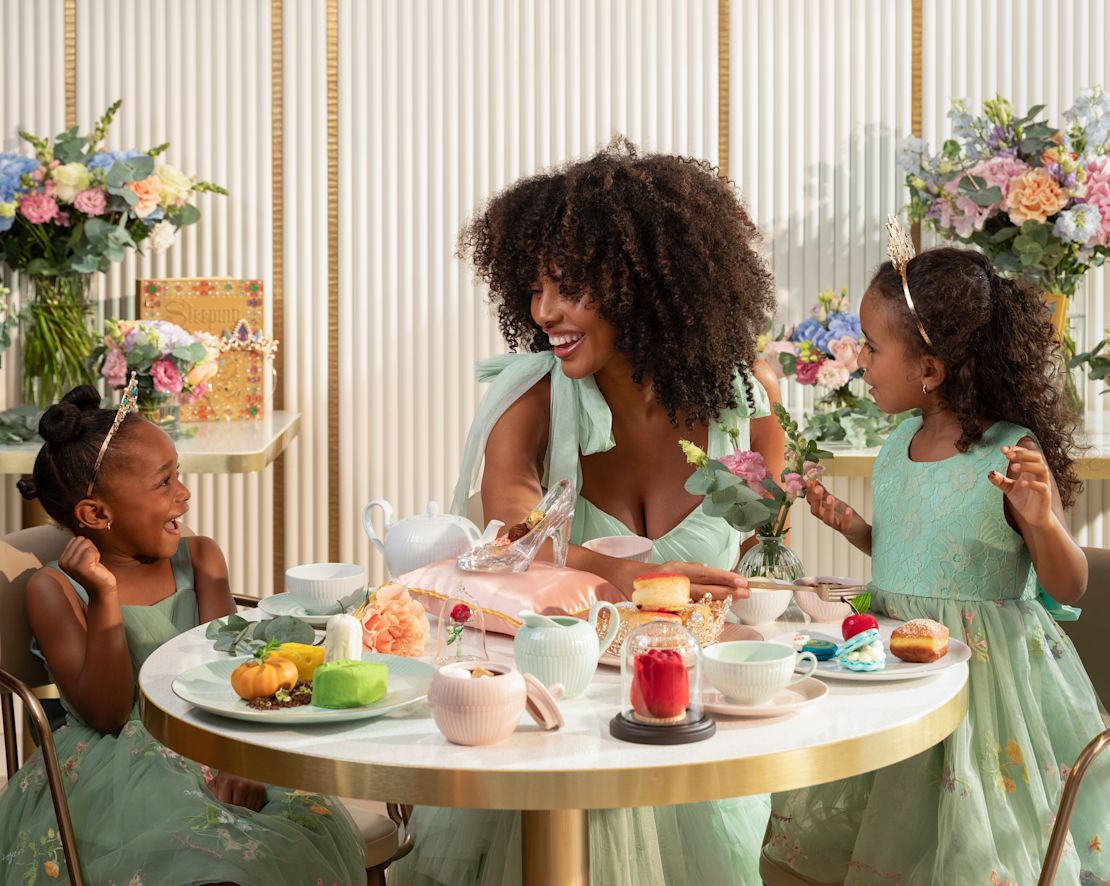 Disney Princess İkindi Çayı Kızlarla Anne-geçiş