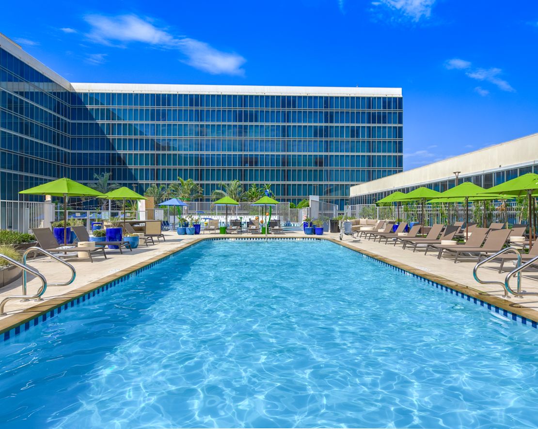 Outdoor Pool-transition
