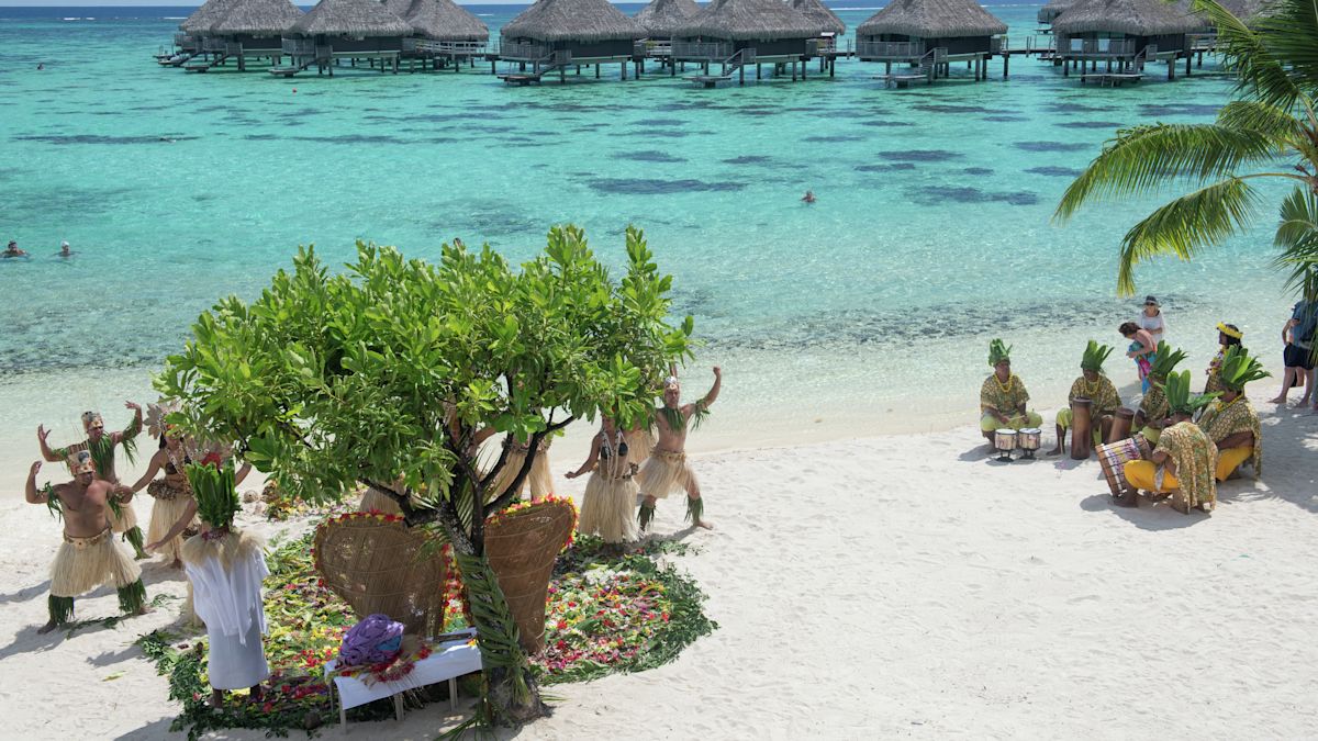 Polynesian Wedding Ceremony at the Beach