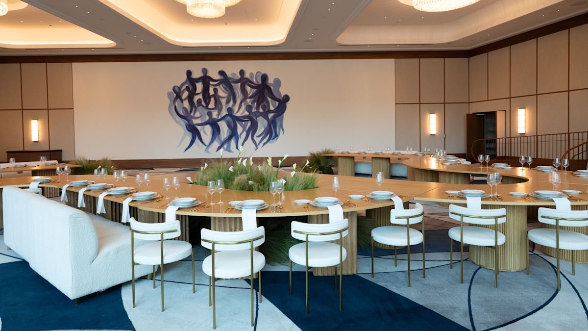 Meetingraum "Hesperides" mit großer Leinwand