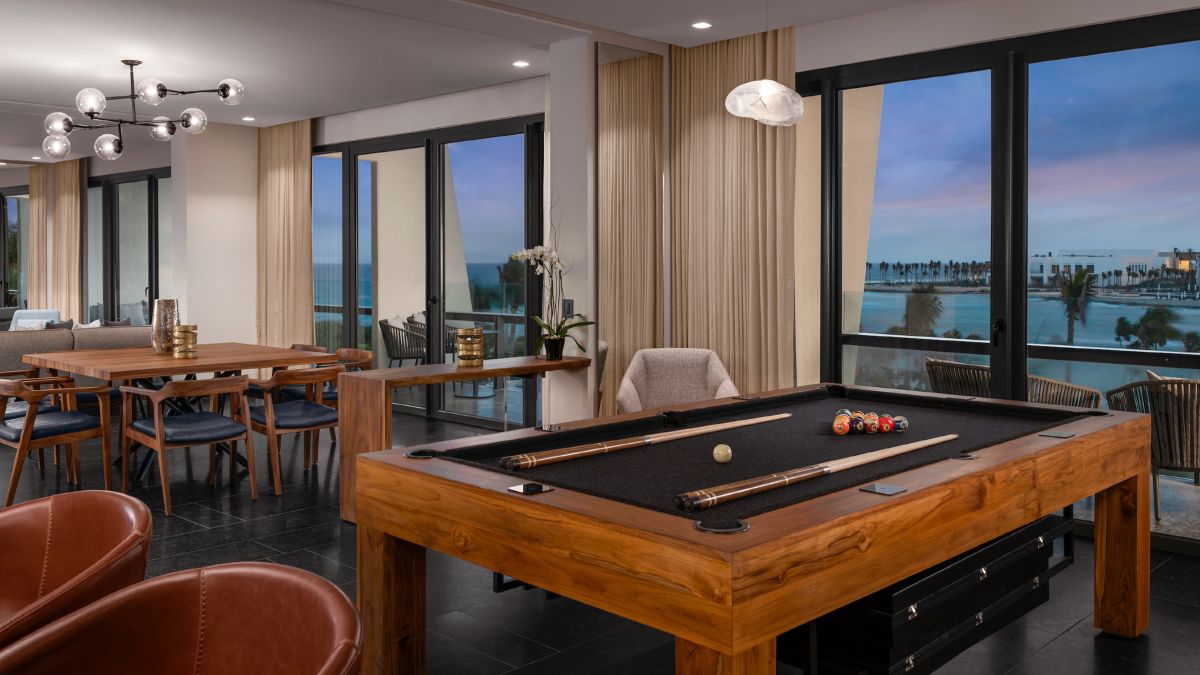 billiards in suite