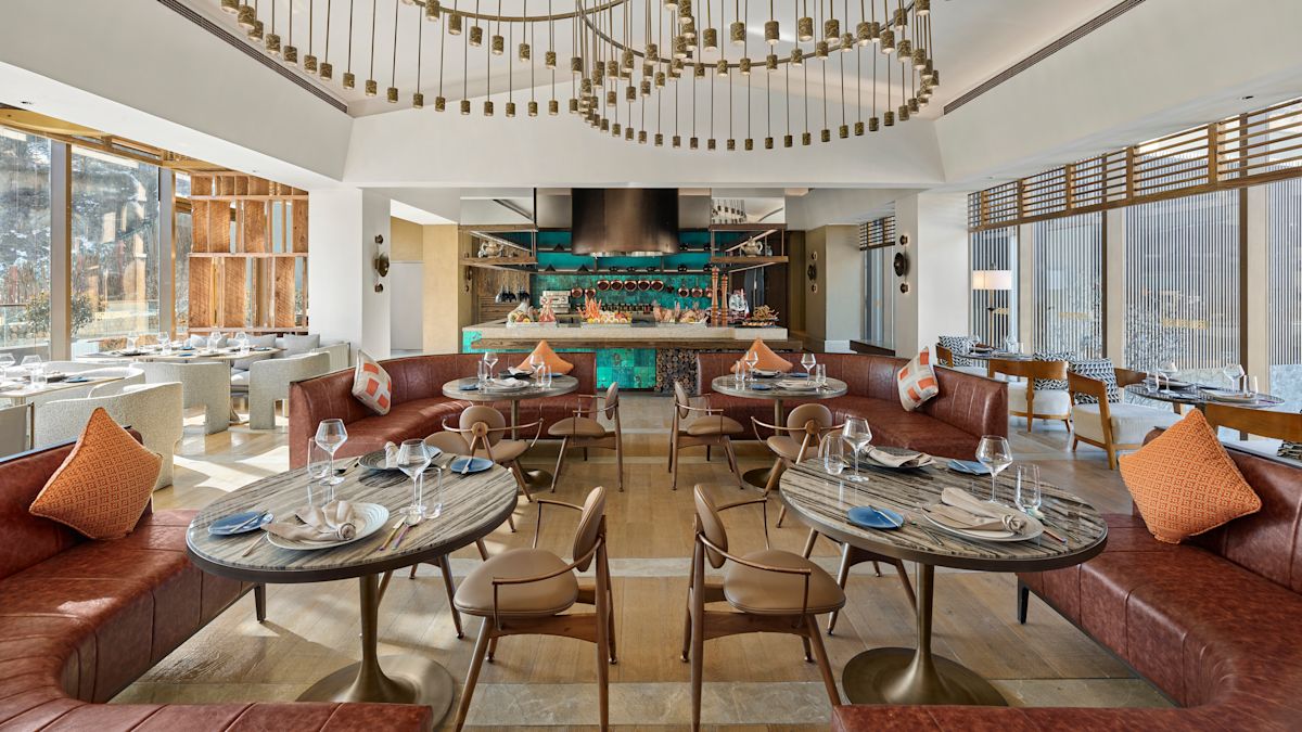 pengaturan tempat duduk restoran