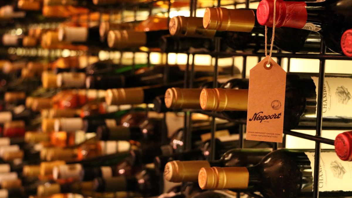 Gudang Anggur - Rak Anggur