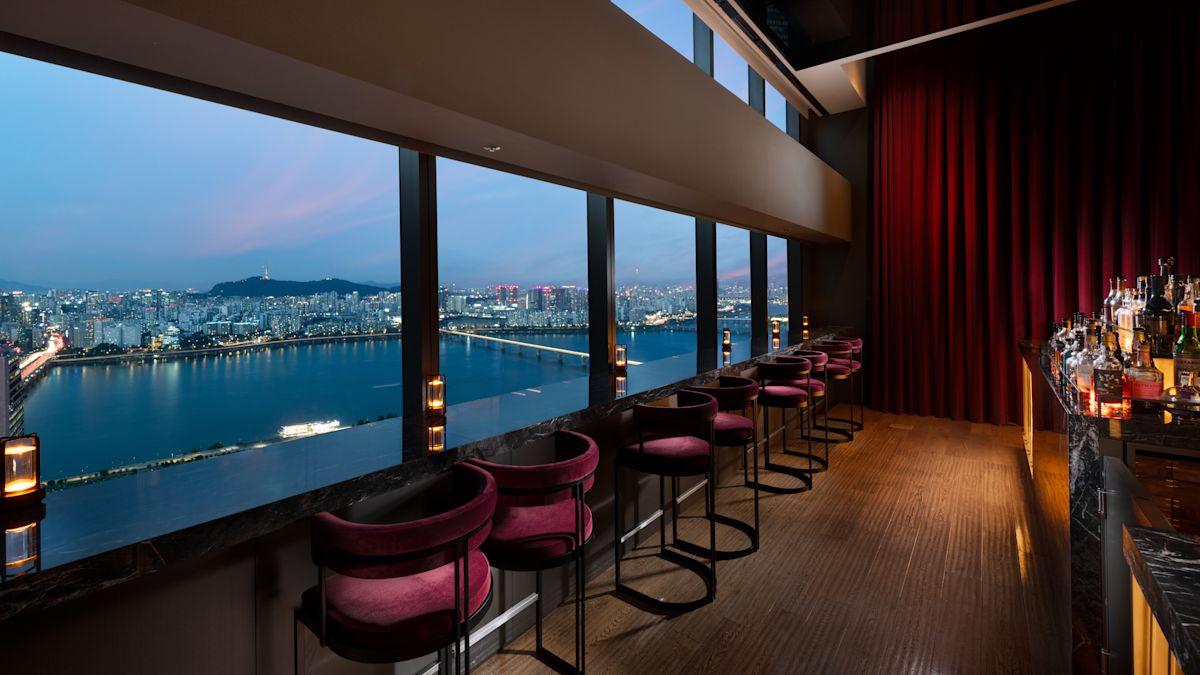 37GRILL and BAR with View of Seoul and Han River