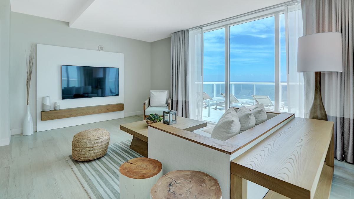 Lounge area with TV