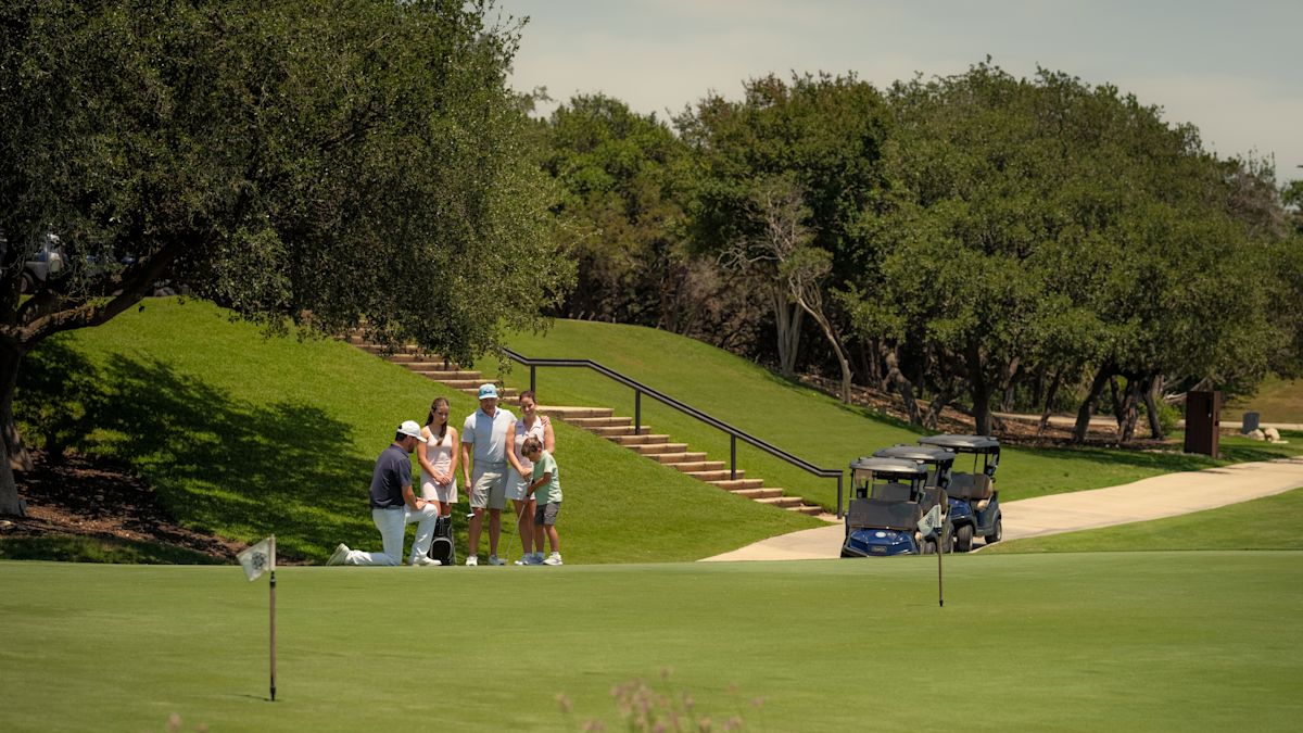 家庭高尔夫活动