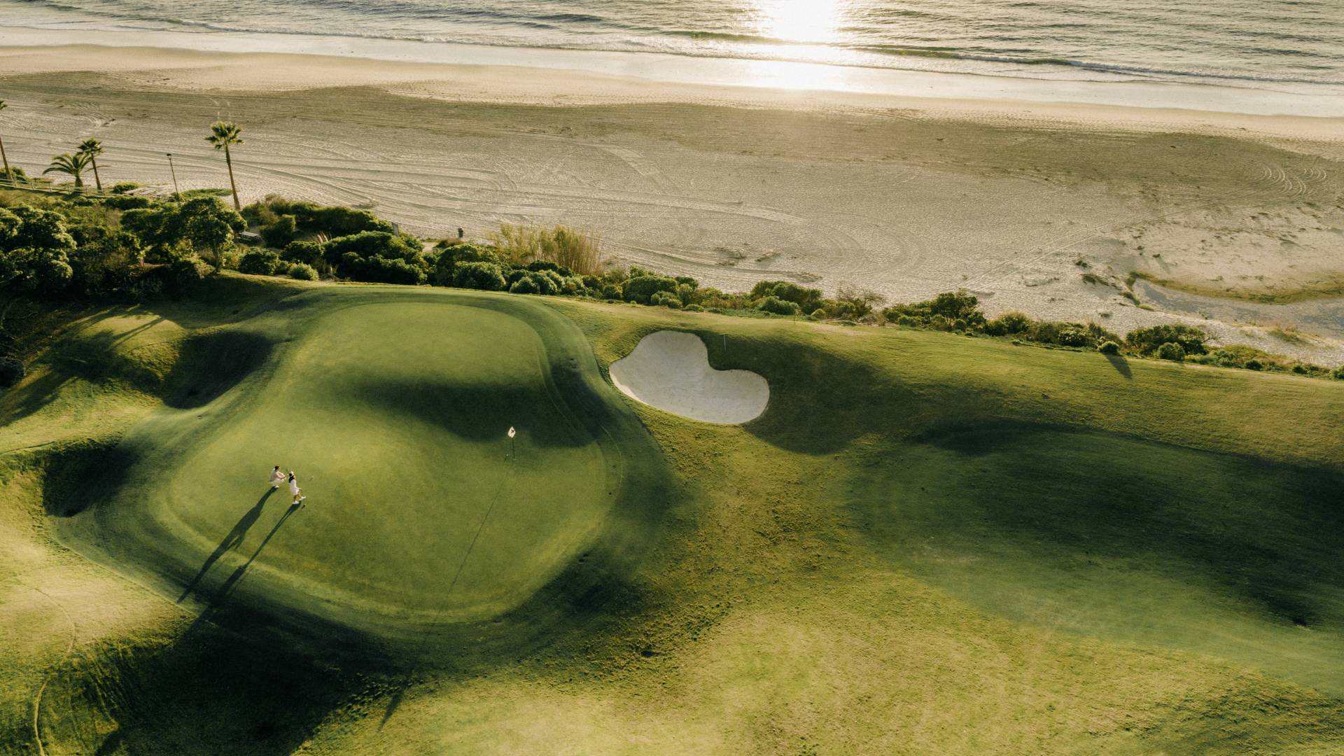 a Golf Course by the Beach