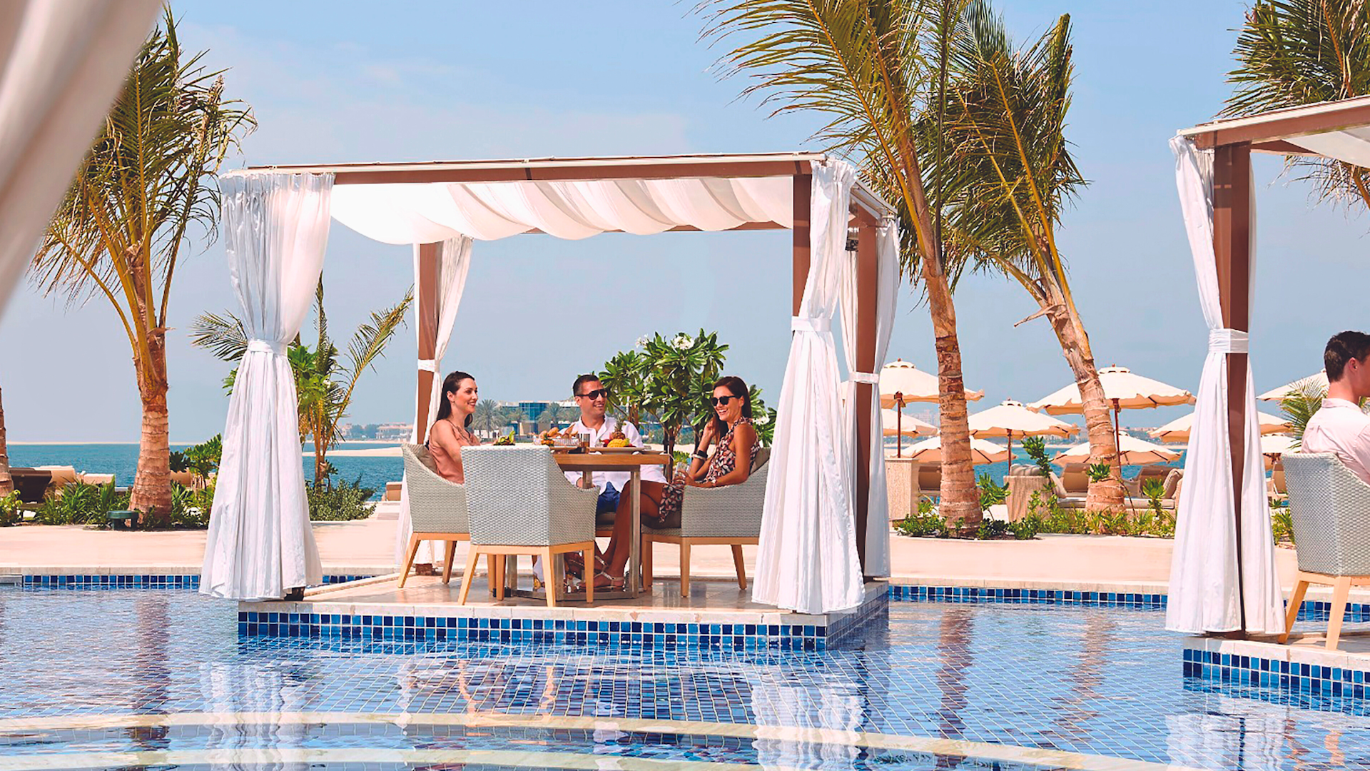 Palm Avenue Pool Dining