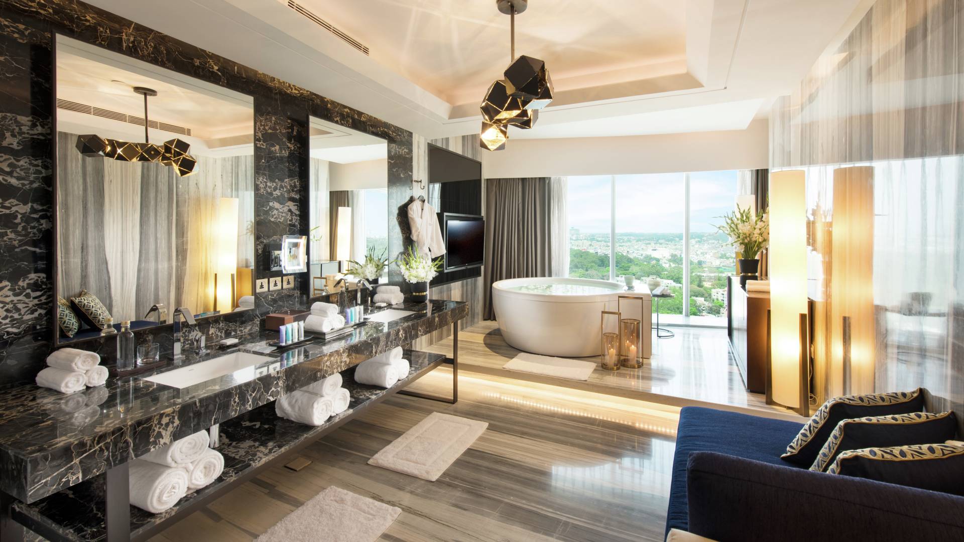 Guest Bathroom with Vanity and Tub
