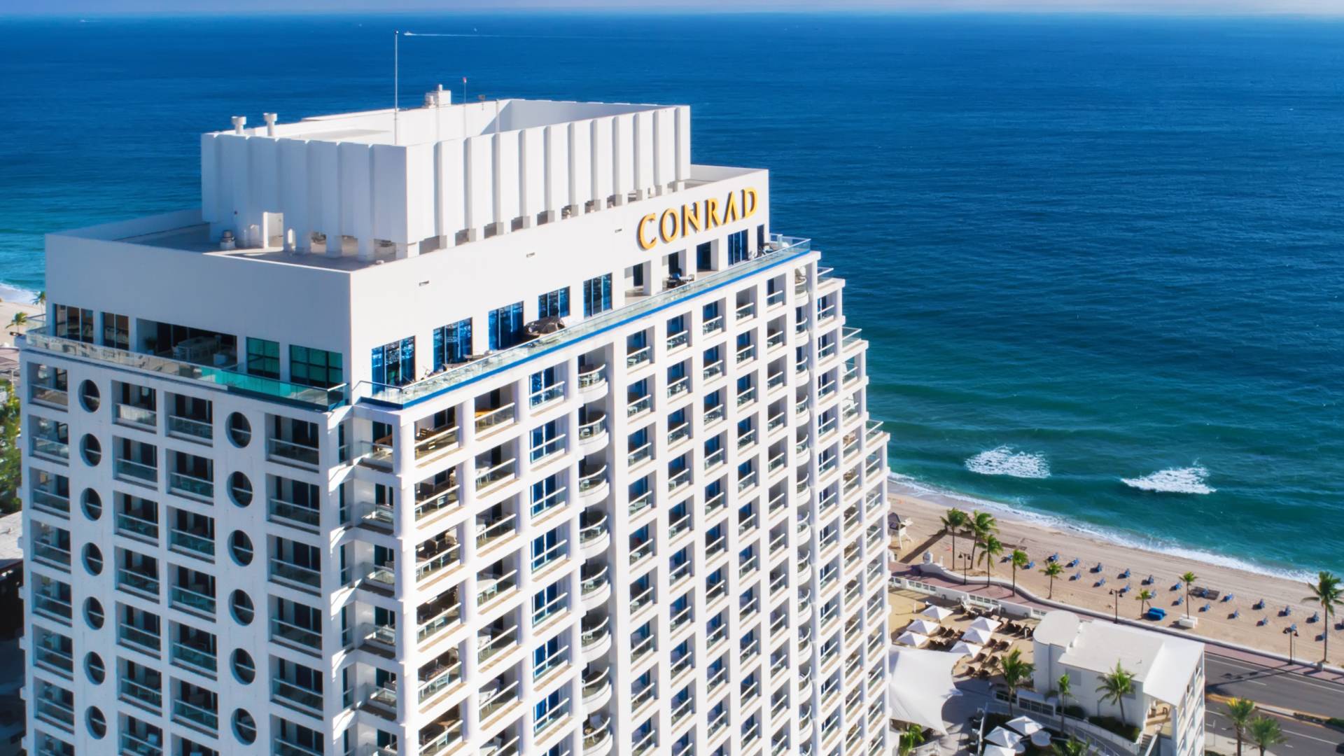 Fachada del hotel Conrad Fort Lauderdale Beach