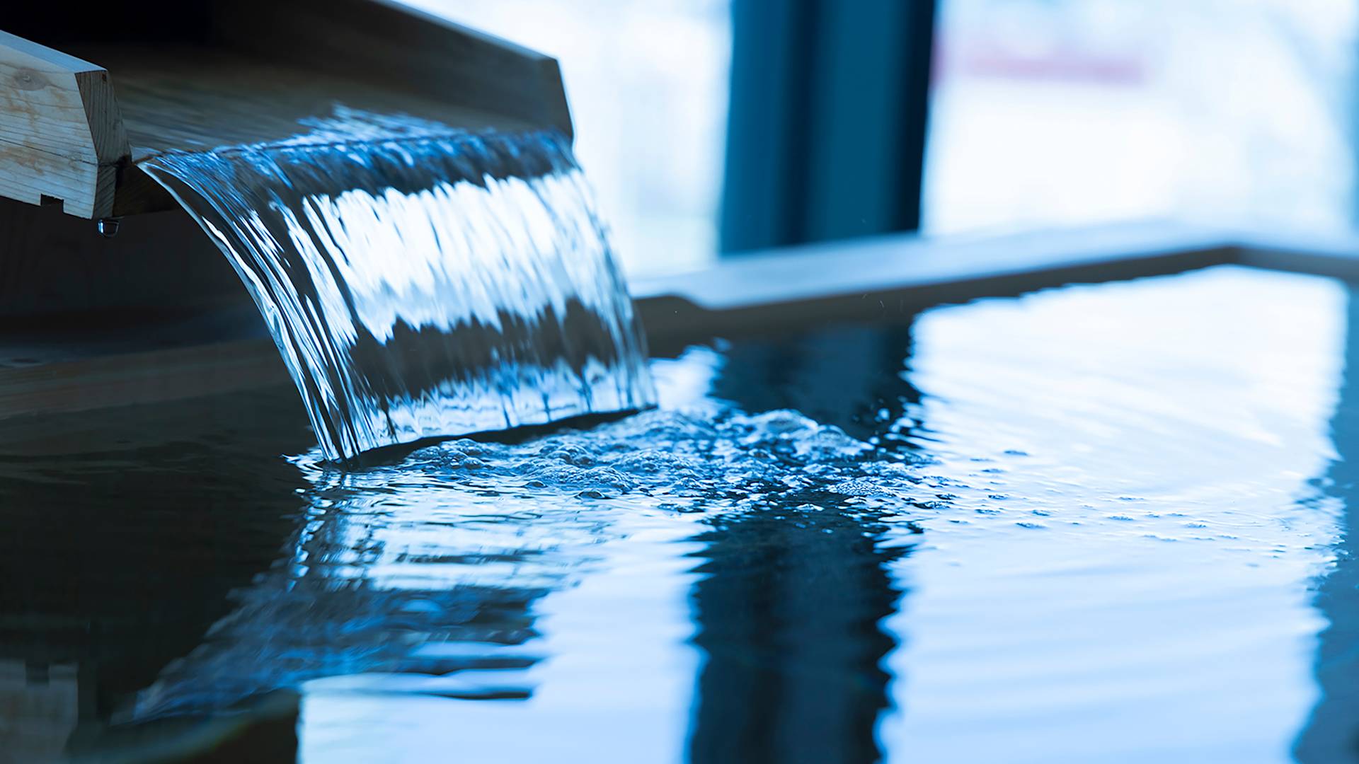 inomhuspool på spa