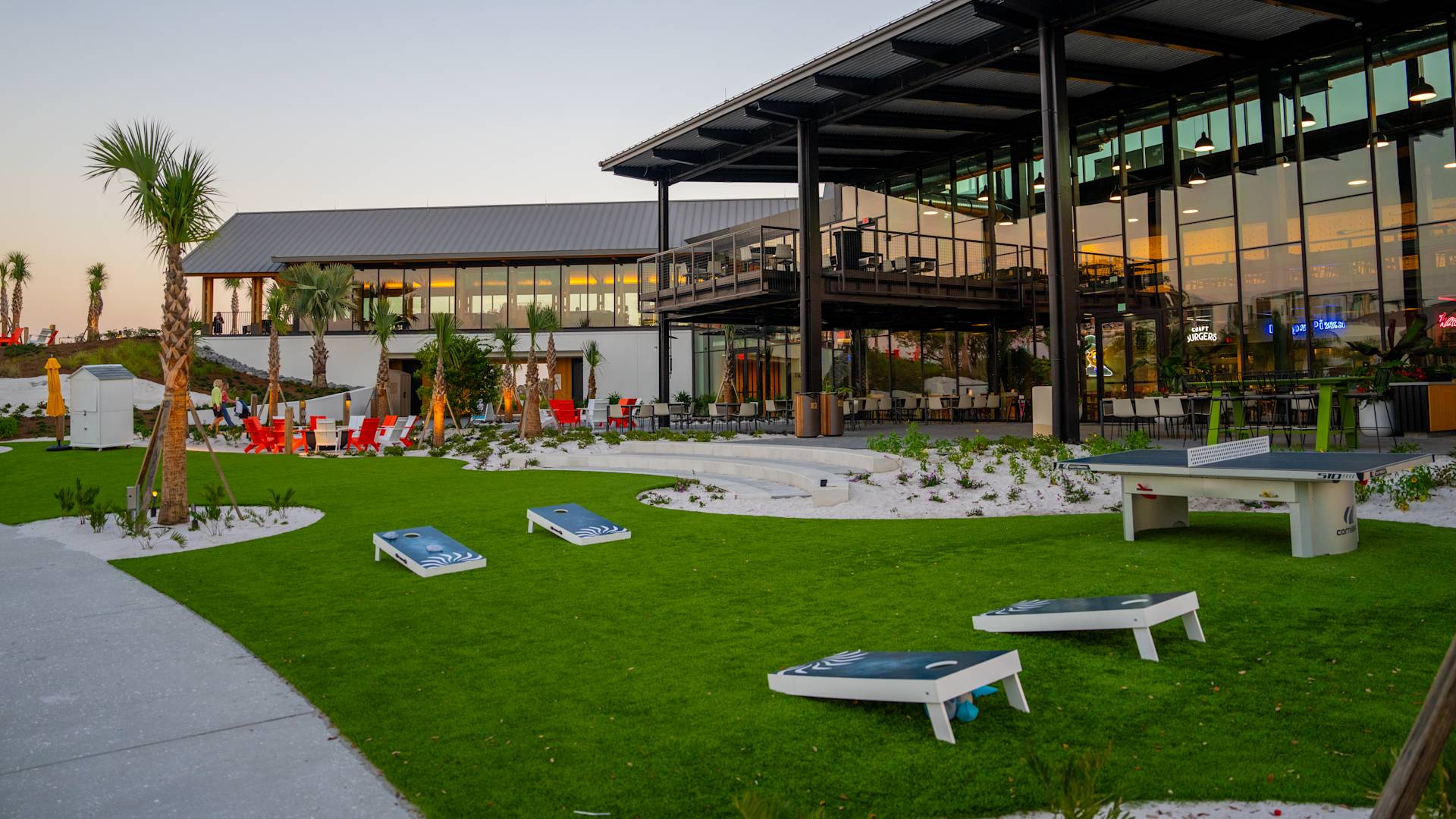 室外休閒區連乒乓球桌